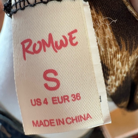 ROMWE Leopard Print Halter Crop Top - Picture 6 of 6